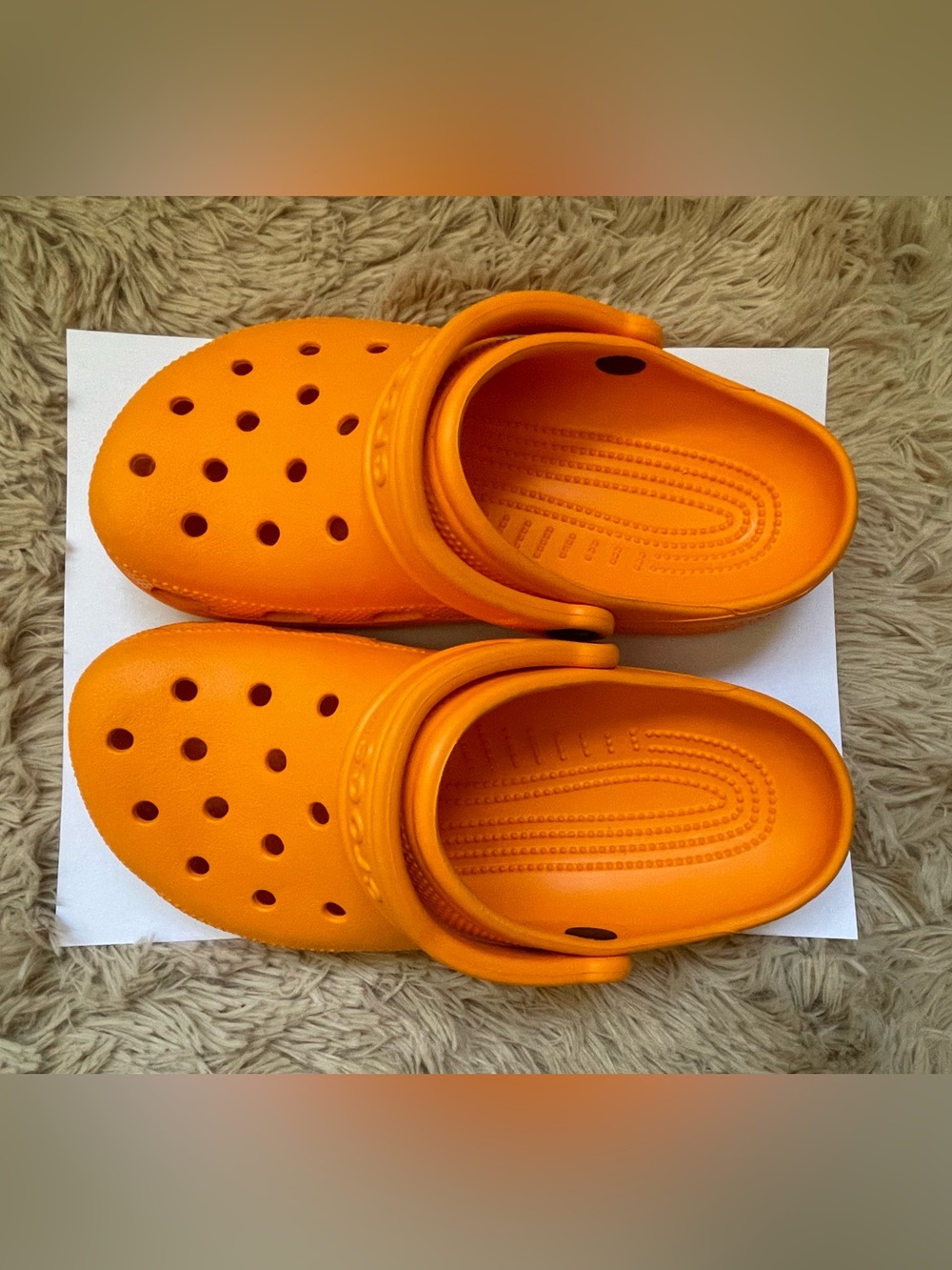 CROCS Classic Clog in Bright Orange